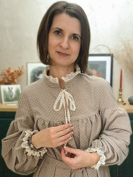 Платье с кружевом из теплого хлопка  "Белый горох"