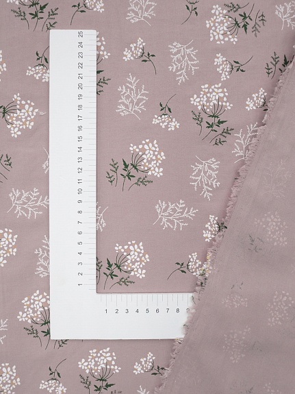 Плательный хлопок "Веточки ромашки на лилово-розовом", СОРТ2, ш.1.43м, хлопок-100%, 125гр/м.кв
