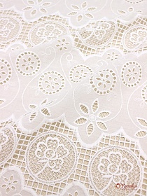 Шитье "Афродита" (фестоны с 2х сторон) цв.молочно-белый, ш.1.28м, батист, хл-90%, п/э-10%, 80гр/м.кв