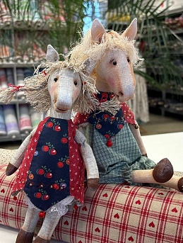 Текстильные лошадки