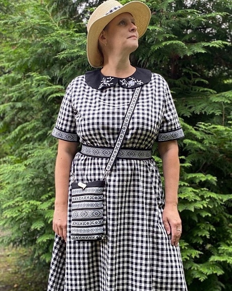 Платье с коротким рукавом из вареного (стираного) хлопка и Жак. ленты