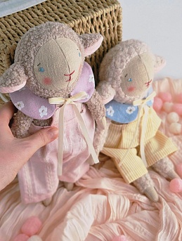 Одежда для игрушки из фактурного хлопка и теплого хлопка