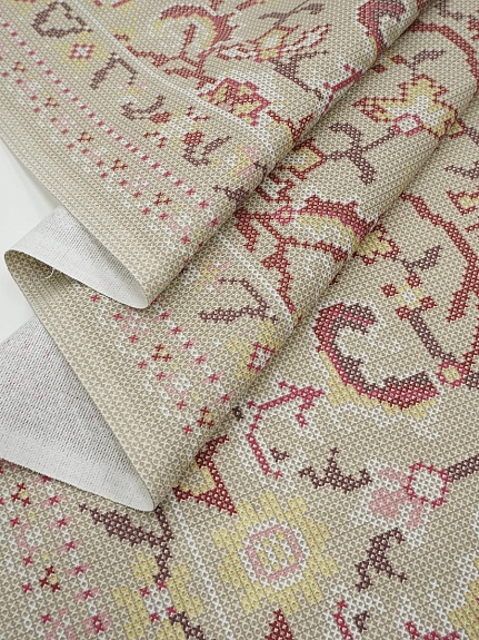 Мерный лоскут (ткань в отрезах) - Рогожка "Вышивка крестом на бежевом - цветы по кайме" цв.красный.