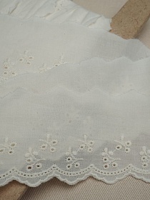Шитье цв.кремовый (общая ширина 65мм, ширина вышивки 35мм), хлопок-100%, батист