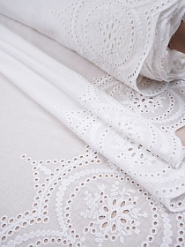 Шитье "Камея" (фестоны с 2х сторон) цв.молочно-белый, ш.1.35м, хлопок-100%, батист, 80гр/м.кв