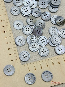 Пуговица перламутр, цв.серая дымка, 18мм, 4 отверстия