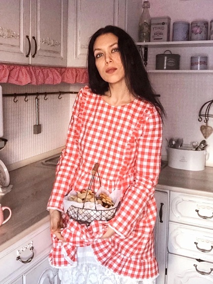 Платье из полульна в клетку