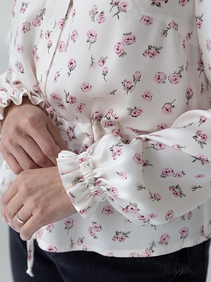 Блуза из Вискозного атласа "Воздушная нежность"