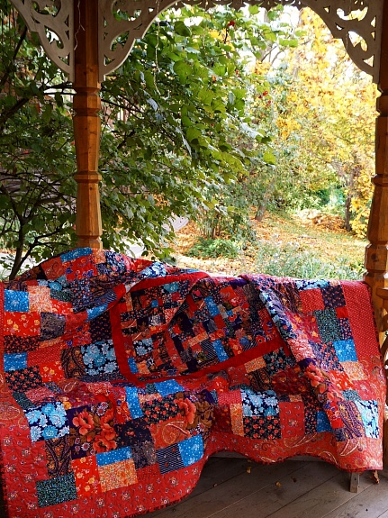 Покрывало в лоскутной технике навеянное любованием винтажными ситцами
