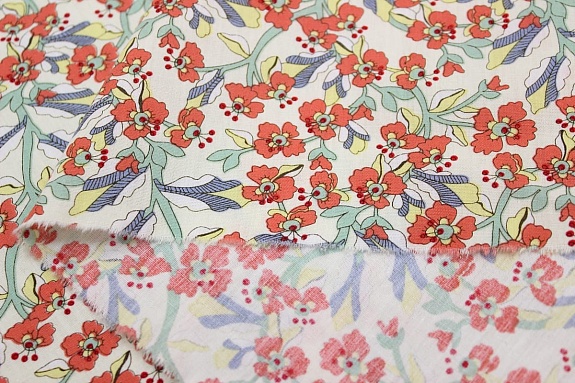Импорт. хлопок "Цветочный блюз на бледно-желтом", ш.1.48м, хлопок-100%, 100гр/м.кв