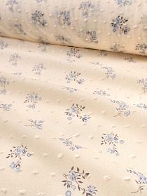 Фактурный хлопок "Шарики - голубые букетики" цв.кремовый, ш.1.4м, батист, хлопок-100%, 60гр/м.кв