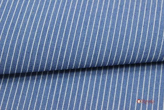 Брак(уценка) Джинсовая ткань "Тонкая полоска на голубой джинсе", ш.1.48м, хлопок-85%, п/э-15%