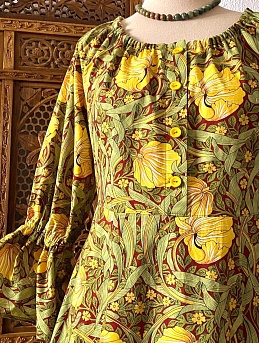 Платье из перкали "Иоланта" в бордово-красном цвете