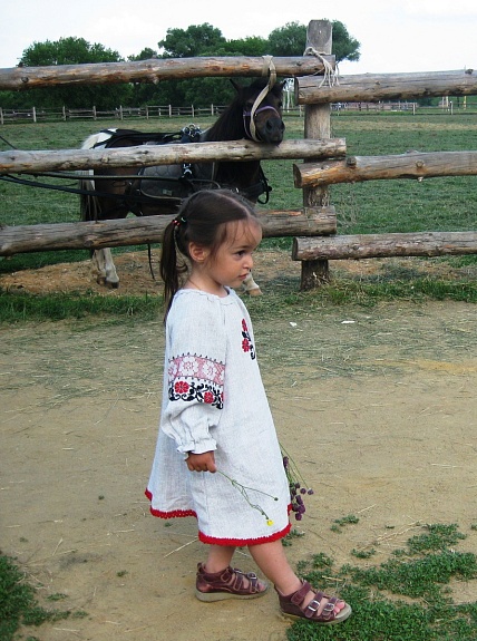 Детское платье из рогожки