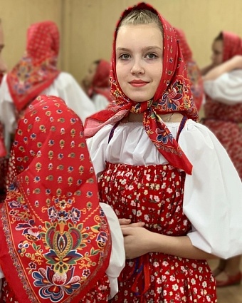 Платок "Купава" для танцевального ансамбля