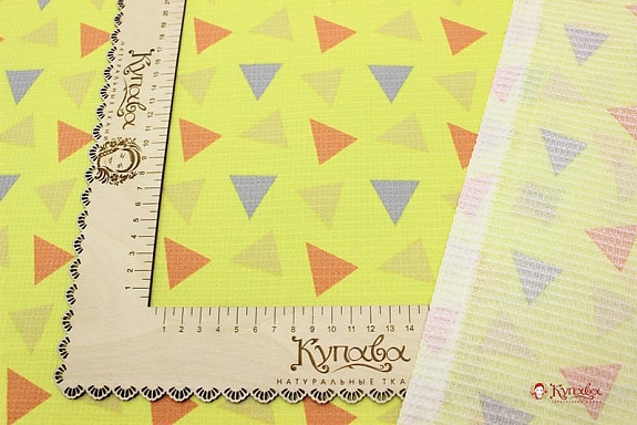 Вафельное полотно "Разноцветные треугольнички на лимонном", ш.1.5м, хлопок-100%, 150гр/м.кв