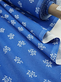 Сатин кардный набивной "Белые веточки на васильковом", ш.1м, хлопок-100%, 140гр/м.кв