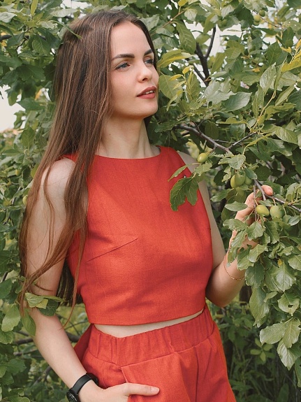 Лентие топ и шорты из полульна