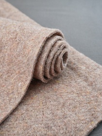 Шерстепон иглопробивной на флизелине цв.бежевый, шерсть-80%, п/э-20%, ш.1.5м, 180гр/м.кв