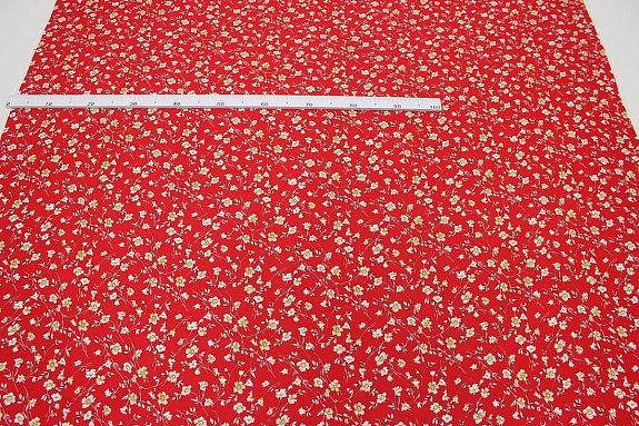 Штапель "Полонез" (горчичные цветы на красном), ш.1.44м, вискоза-100%, 90гр/м.кв