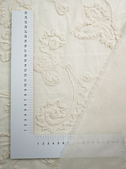 Шитье аппликация 3D "Цветок - завиток" цв.суровый, ш.1.55м (выш.ч.1.3м), хл-100%, батист, 75гр/м.кв