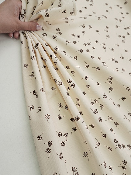 Микровельвет "Россыпь коричневых цветочков" цв.сливочный, ш.1.5м, хл-100%, 150гр/м.кв