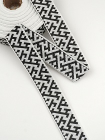 Жак.лента 32мм Черный славянский оберег на белом