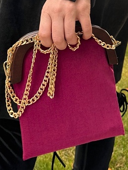 Бархатный клатч на деревянном фермуаре с подкладкой из батиста