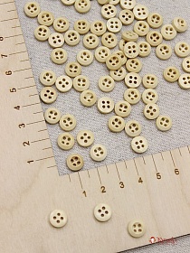 Пуговица светлое дерево, 9мм, 4 отверстия#001854