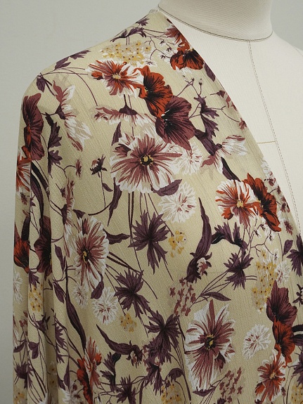 Креп-вискоза с эфф.жатости "Музыка цветов" цв.бежевый, ш.1.38м, вискоза-100%, 120гр/м.кв