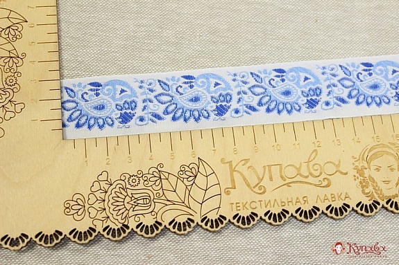 Жак.лента 30мм Св.васильковые/бирюзовые птицы на белом