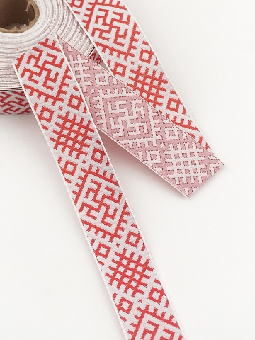 Жак.лента 33мм Красные славянские знаки на белом