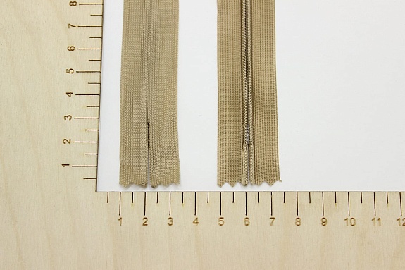 Молния потайная н/р цв.песочный, 20см, нейлон