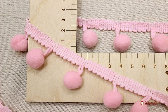 Тесьма "Помпоны" цв.светло-розовый, СОРТ2, шир.тесьмы без помпона-10мм; помпон Ø-18мм, п/э-100%