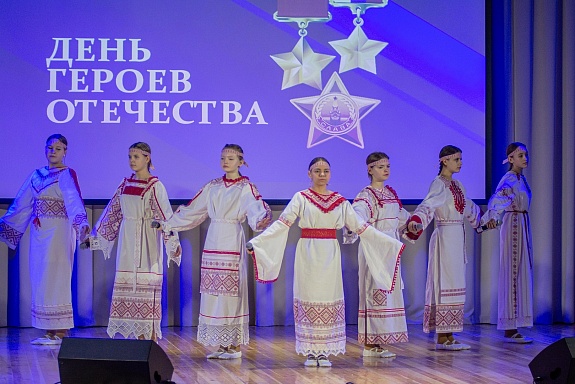 Сценические платья