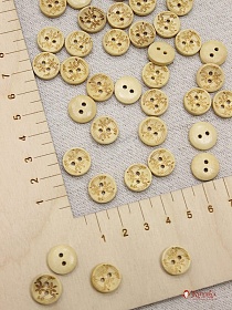 Пуговица "Два цветка в центре", светлое дерево,13мм, 2 отверстия