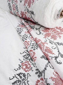 Батист с вышивкой "Лилии по кайме", ш.1.5м, хлопок-100%, 80гр/м.кв
