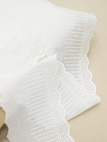 Шитье цв.молочно-белый (общая ширина 105мм, ширина вышивки 68мм), хлопок-100%, батист