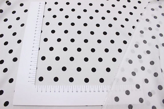 Штапель "Черный горох (11мм)" цв.белый, ш.1.45м, вискоза-100%, 95гр/м.кв